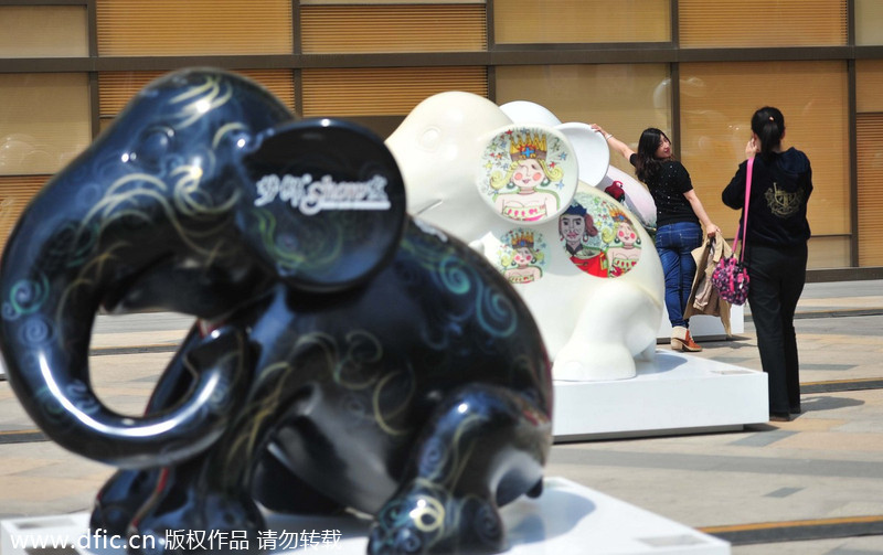 Des éléphants en vedette dans les rues de Shenyang (24)