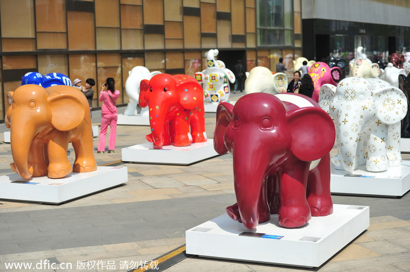 Des éléphants en vedette dans les rues de Shenyang (21)