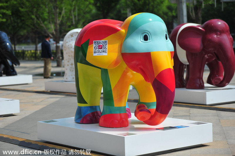 Des éléphants en vedette dans les rues de Shenyang (17)