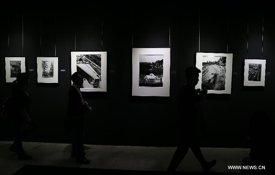 Art et industrie : le Renault de Doisneau exposé à Beijing (2)