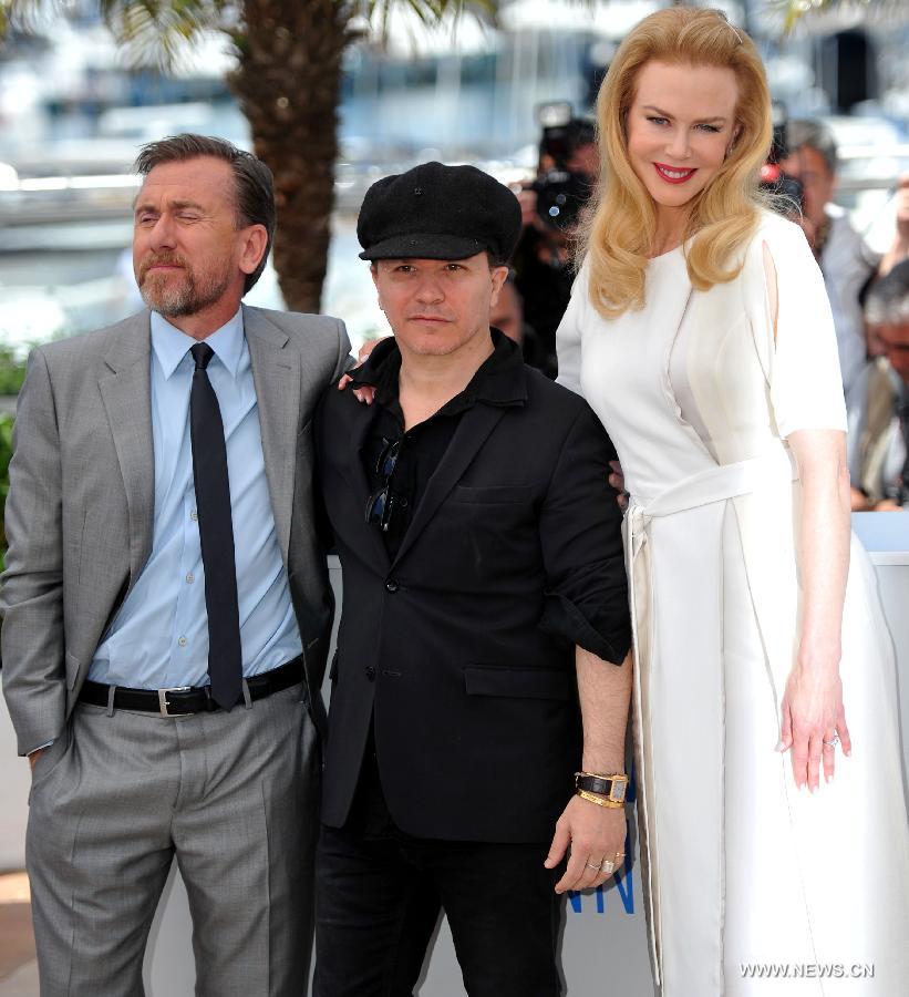 Olivier Dahan (C), réalisateur du film «Grace de Monaco» qui fait l'ouverture du festival de Cannes.