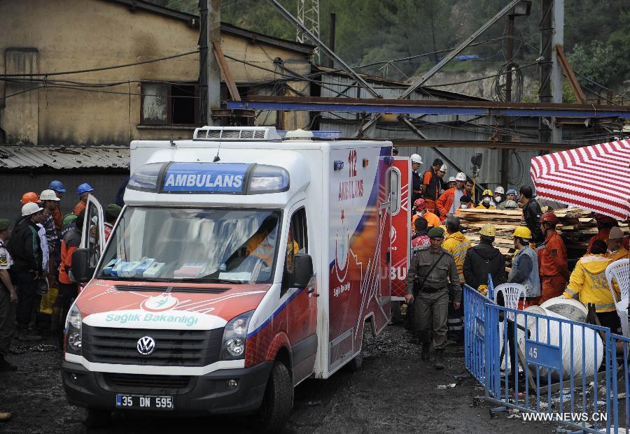 Tragédie minière en Turquie : le bilan s'élève à 301 morts avec la fin des secours   (2)