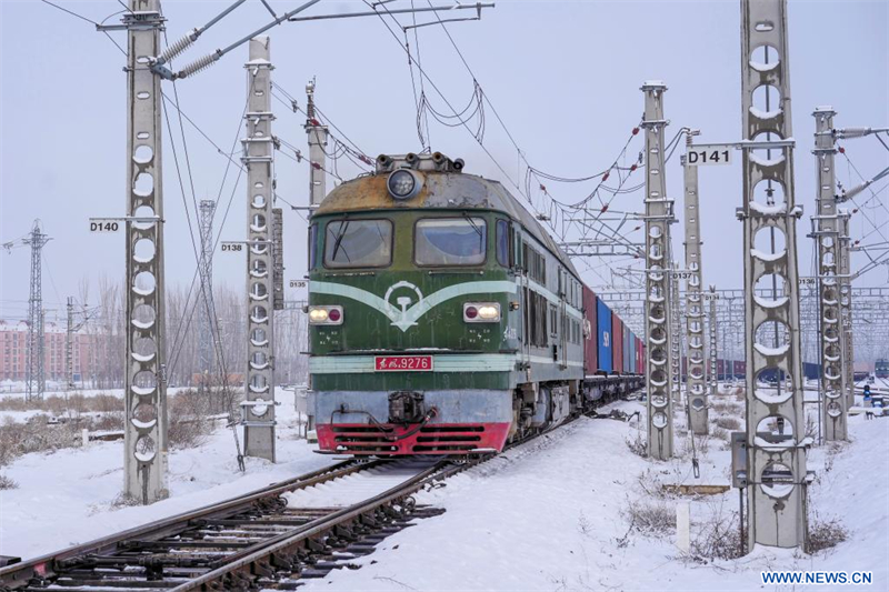Deux ports ferroviaires majeurs du Xinjiang traitent plus de 70.000 trains de marchandises Chine-Europe