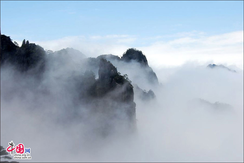 Le mont Huangshan dans une mer de nuages (4)